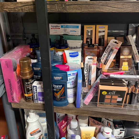 Tuesday Night NEW Pallet Health & Beauty 7:30 EST - Picture 5 of 14